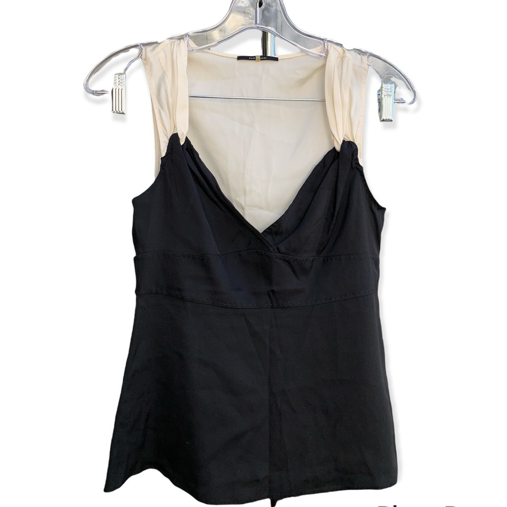 BLACK AND WHITE TANK TOP WITH DETAIL STITCHING BELT